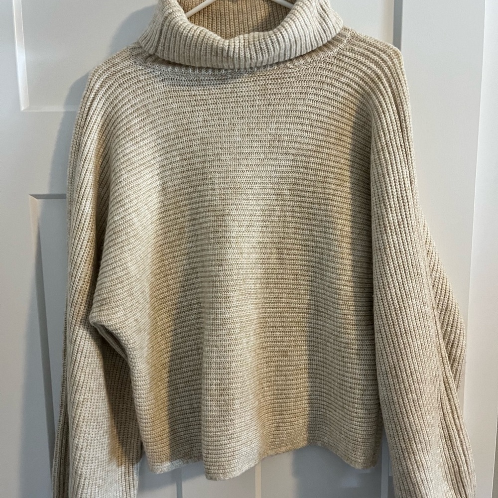 Worthington Women's Turtleneck Long Bell Sleeve Knit Sweater M Cream/Tan
